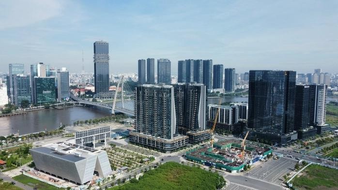 胡志明市中心区许多公寓房项目已升至超豪华级别，并继续涨价。 