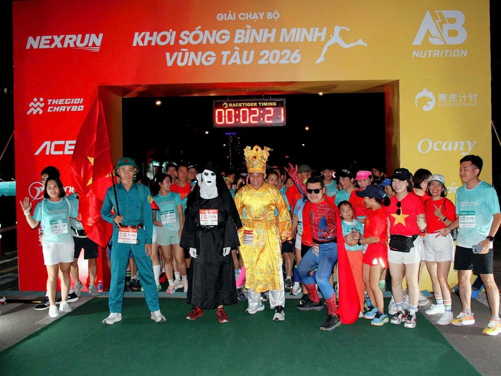 运动员准备出发。 