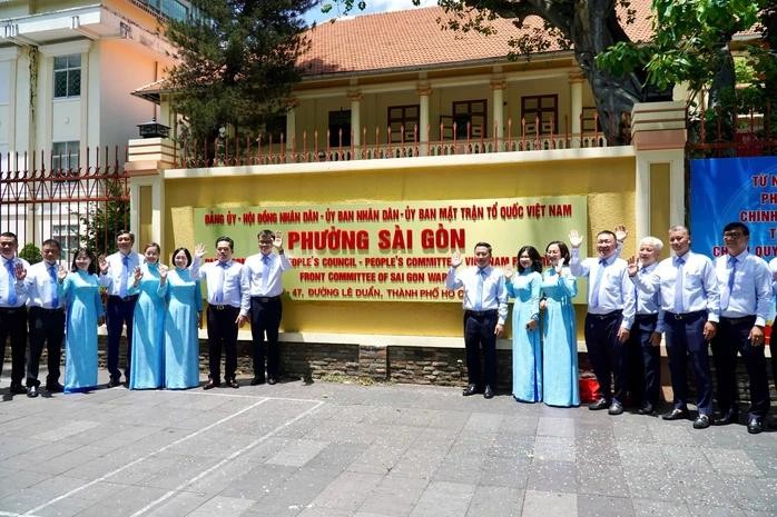  胡志明市各乡、坊级专责部门数量平均每个乡级行政单位不超过4.7个组织(包括: 专责部门和公共行政服务中心)。