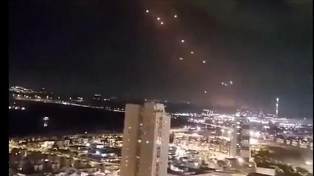 美军抓获马杜罗夫妇，多国强烈谴责：这是军事侵略 