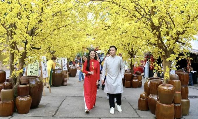 越南春节盛会已与市民相伴18多年。 