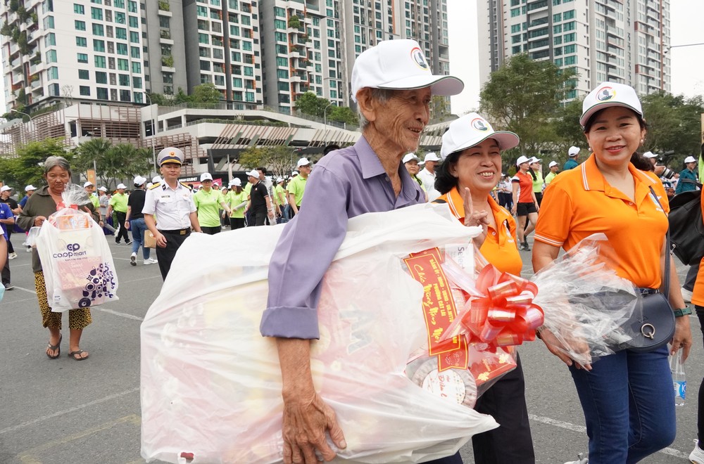 5  6hh07535-847-8222.jpg