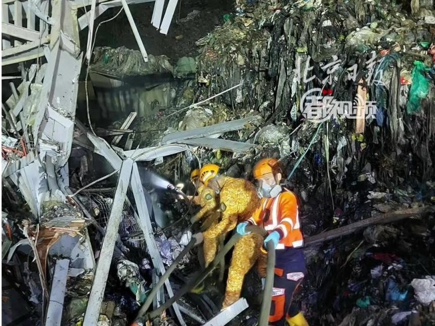 菲律宾垃圾填埋场塌陷事故共致36人死亡