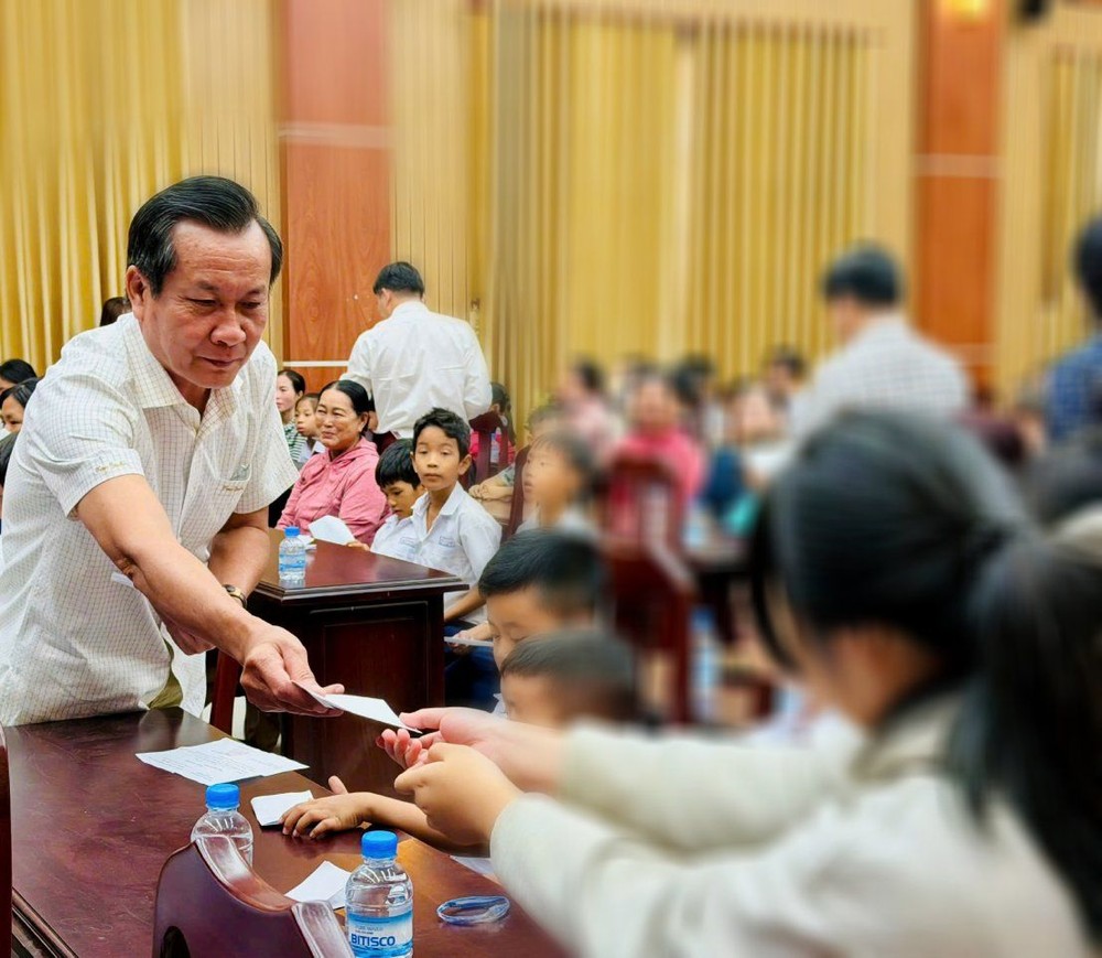 2 ho-tram-qua-tet-1-6853-8307.jpg