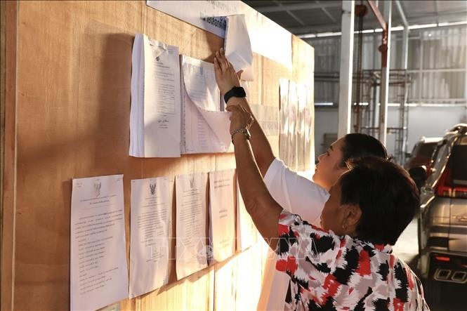 曼谷的一个投票站。图自越通社 