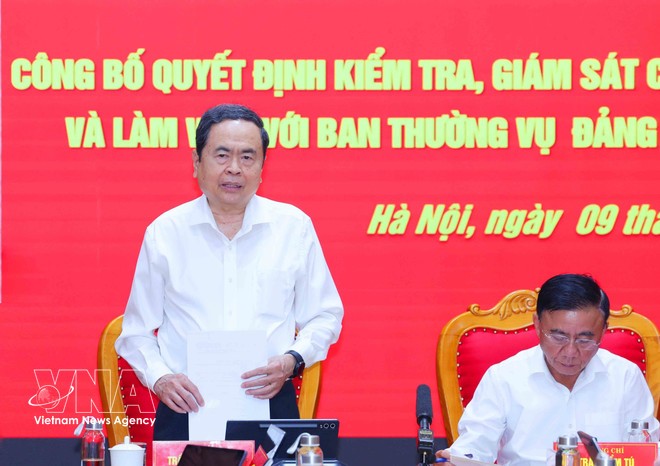 potal-cong-bo-quyet-dinh-kiem-tra-giam-sat-cua-bo-chinh-tri-ban-bi-thu-doi-voi-ban-thuong-vu-dang-uy-cac-co-quan-dang-trung-uong-8628545.jpg