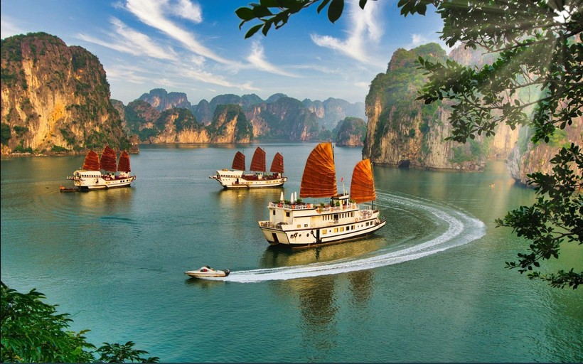 越南下龙湾美景。