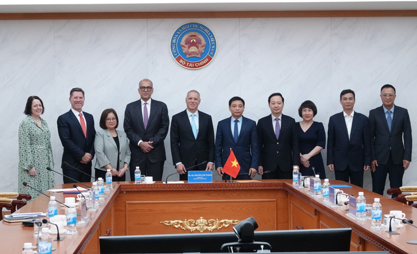 越南财政部部长阮文胜会见汇丰集团首席执行官艾桥智一行。图自财政部 