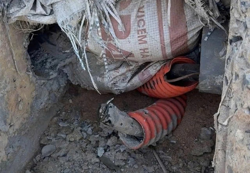 边和—头顿高速公路地下电缆被盗割。