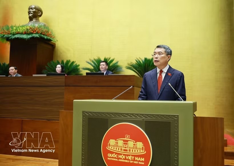 越南政府总理黎明兴发表讲话。 