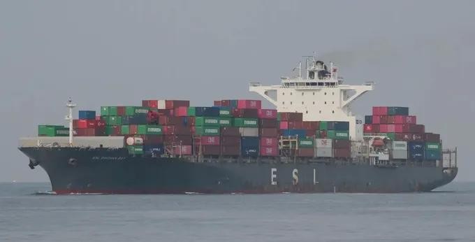 “Esl Dachan Bay”号船上有船员需要救助。