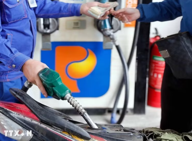 在Petrolimex燃油经营点的买卖活动。