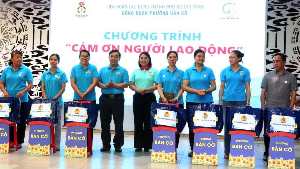 2  img-9899-5558-6759.jpg