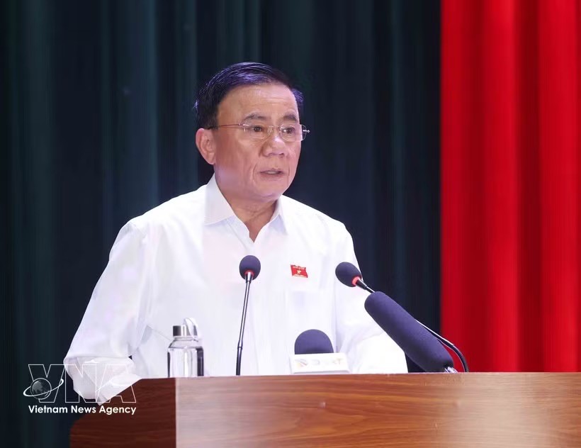党中央政治局委员、党中央书记处常务书记陈锦秀致辞。