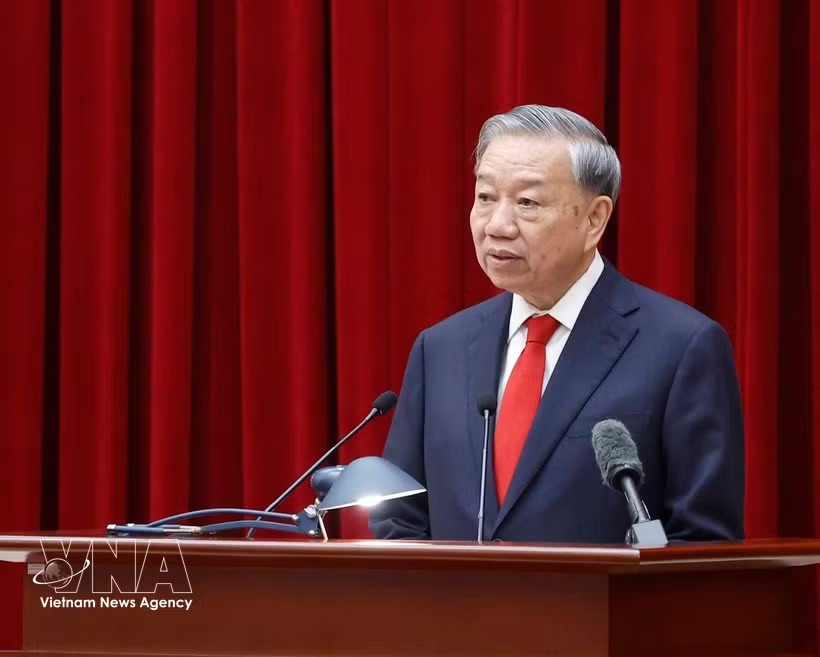 党中央总书记、国家主席苏林。 