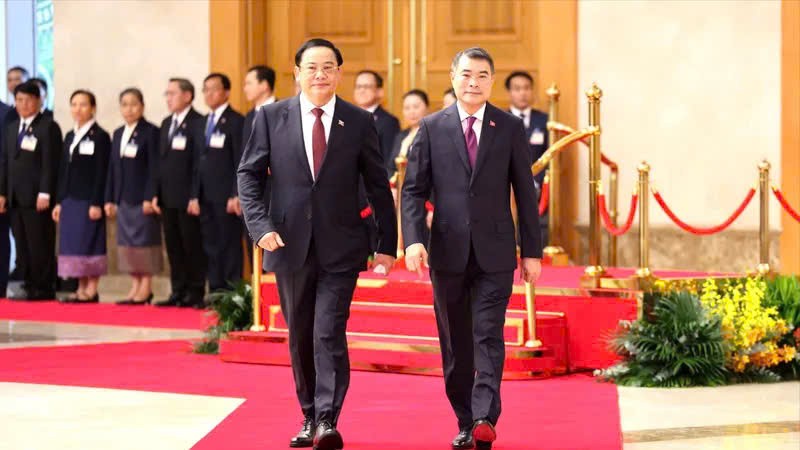 政府总理黎明兴主持仪式 欢迎老挝总理宋赛·西潘敦到访