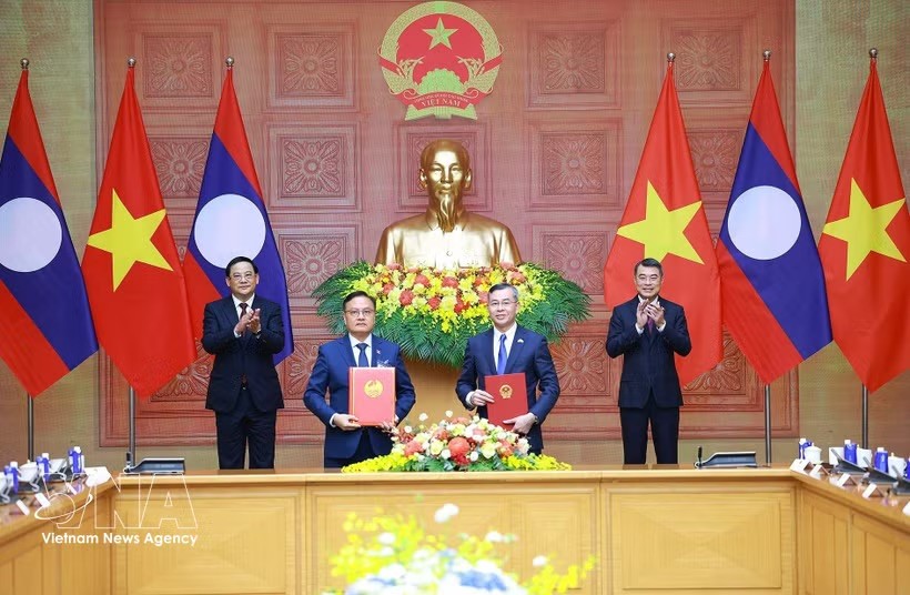 越南与老挝签署2026-2030年阶段提升财政管理能力合作协议。