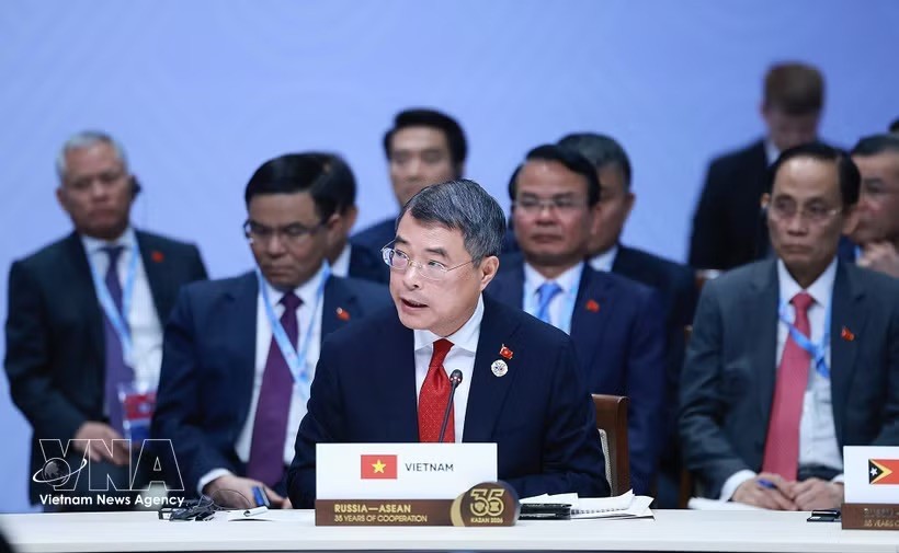 政府总理黎明兴在东盟—俄罗斯关系35周年纪念峰会全体会议上致辞。