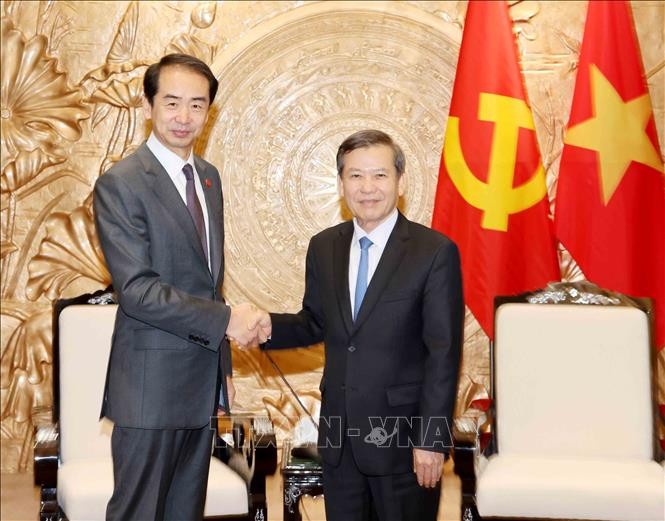 党中央内政部长黎明智会见中国驻越南大使何炜。图：芳华－越通社 