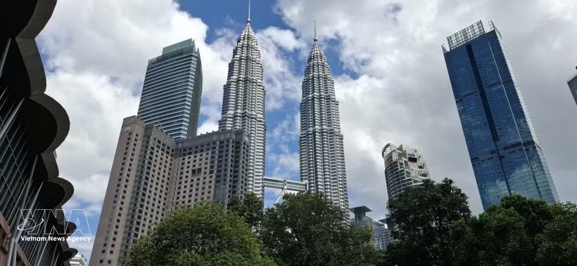 位于马来西亚首都吉隆坡的国油双峰塔。