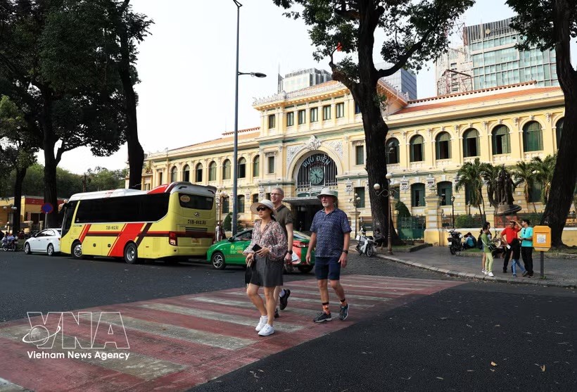2026年6月胡志明市的旅游服务收入达4万1400亿元。图源：越通社