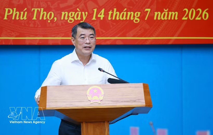 政府总理黎明兴在越池市与富寿省委常委会举行工作会议。