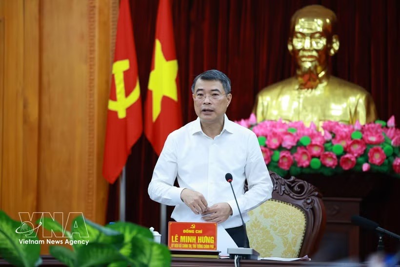 政府总理黎明兴在会议上发表讲话。