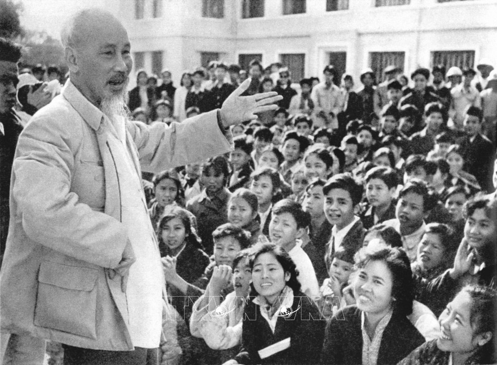 vna-potal-131-nam-ngay-sinh-chu-tich-ho-chi-minh-1951890-1952021-thoi-dai-ho-chi-minh-thoi-dai-ruc-ro-nhat-trong-lich-su-dan-toc-viet-nam-544326718-10-38-1912-15-11-33.jpg