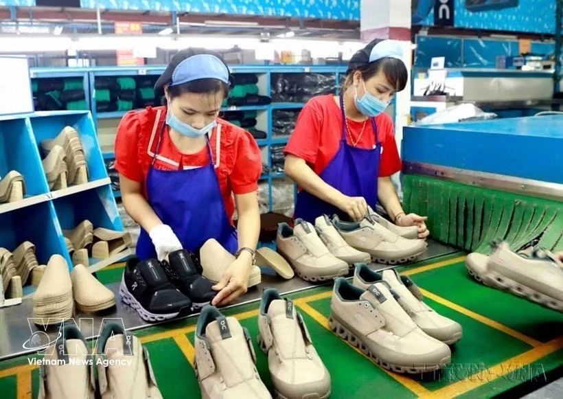 福安鞋业公司鞋类生产链。