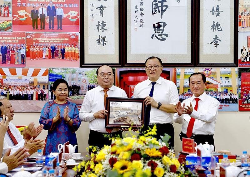 san dau 2.jpg