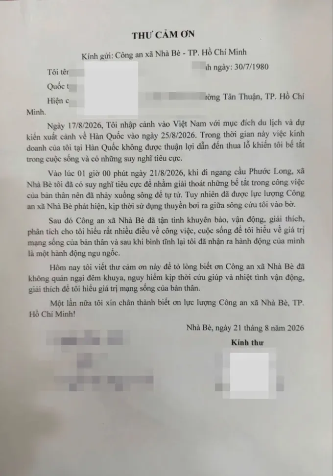 cuu-nguoi-dan-ong-nhay-song-o-nha-be-1916-7028.jpg