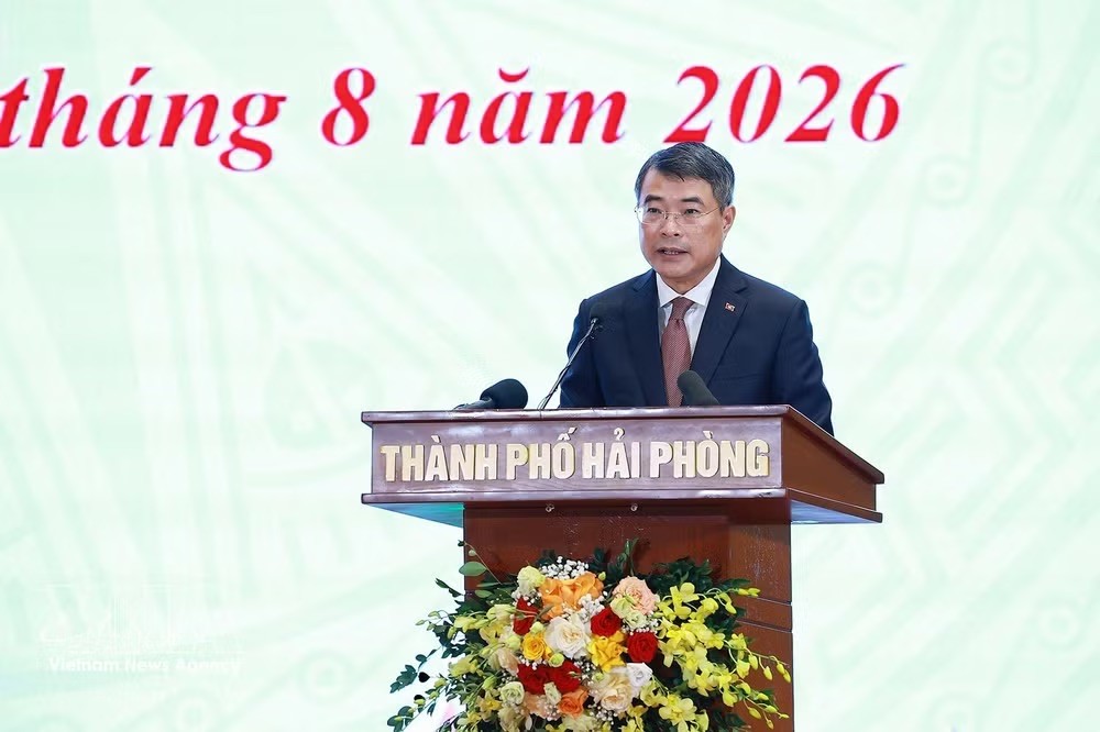 potal-thu-tuong-trao-tang-huy-hieu-80-70-nam-tuoi-dang-cho-cac-dang-vien-lao-thanh-thuoc-dang-bo-thanh-pho-hai-phong-8980910.jpeg