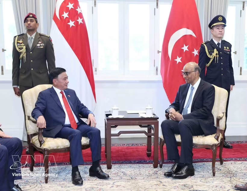 党中央书记处常务书记陈锦秀会见新加坡总统尚达曼。
