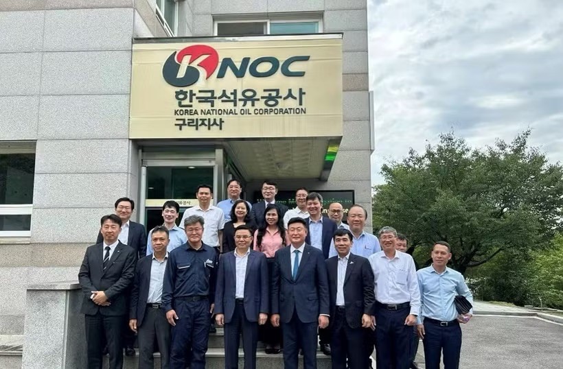 工商部部长黎孟雄率团造访韩国国家石油公司（KNOC）。图自工商部