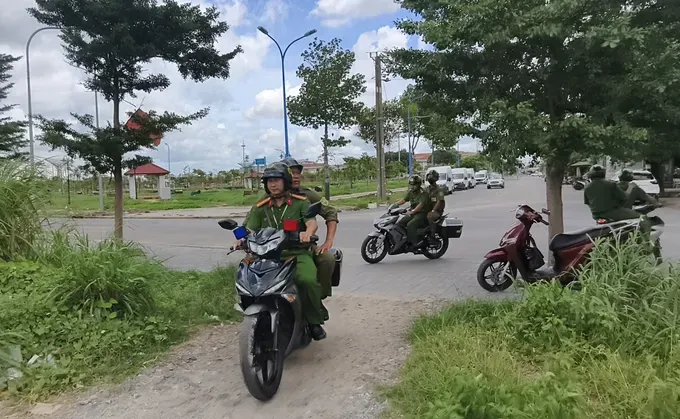 cong-an-lap-chot-bat-tha-dieu-o-gan-tan-son-nhat-2-5167-7226.jpg