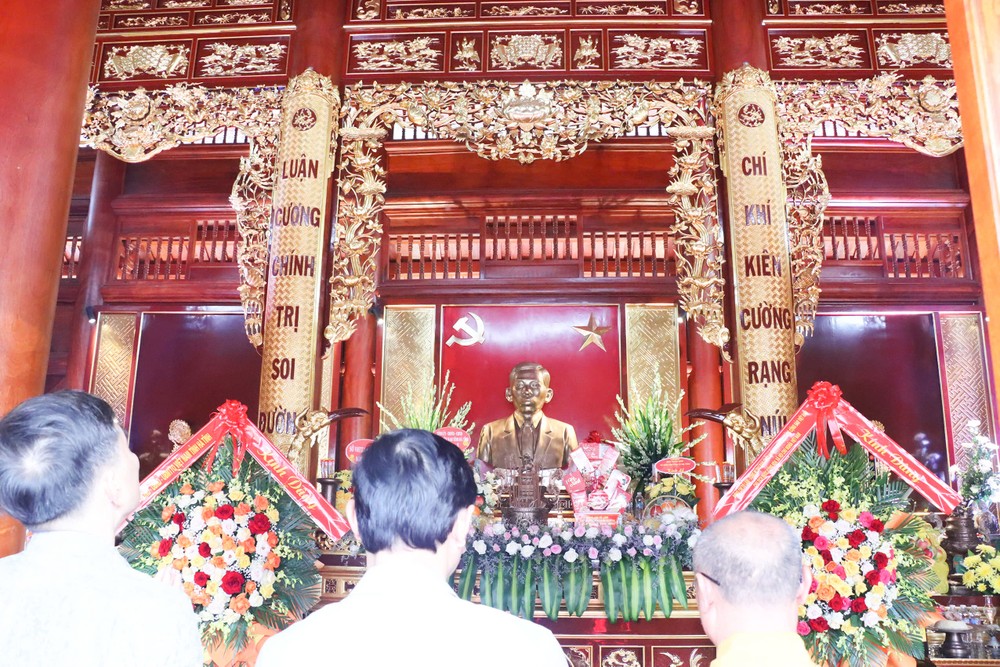 Các đại biểu.jpg