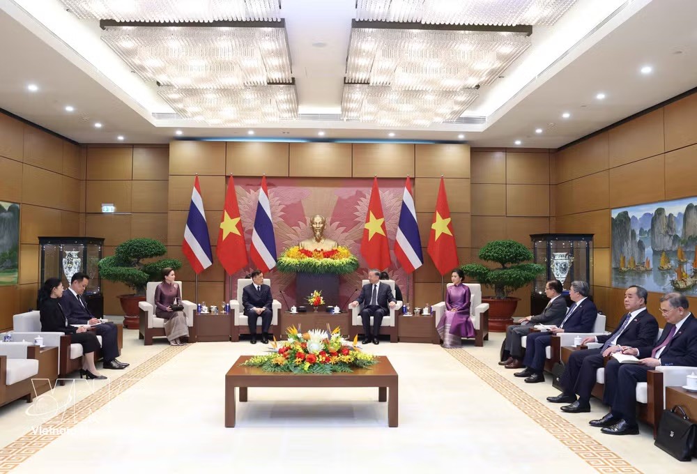 le-don-chinh-thuc-nha-vua-va-hoang-hau-thai-lan-tham-cap-nha-nuoc-toi-viet-nam-9025665.jpeg
