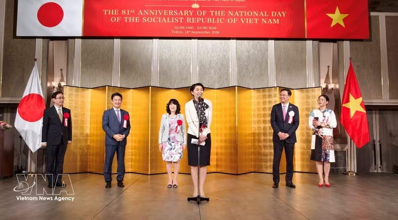 日本众议员、日越友好议员联盟会长小渕优子发表祝贺越南国庆的讲话。