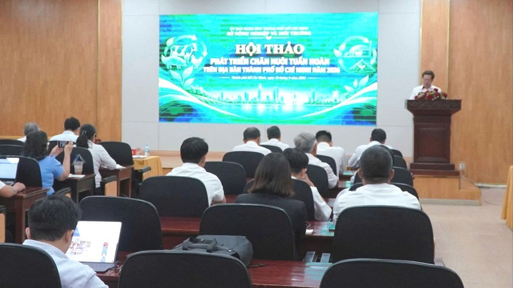  许多专家、企业参加研讨会。图：德忠