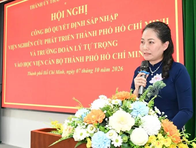 tan-giam-doc-hoc-vien-can-bo-tphcm.jpg