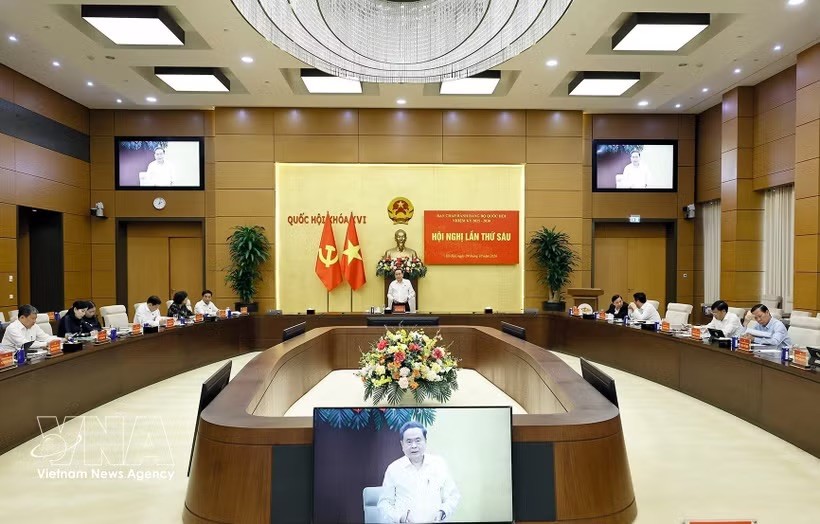 党中央政治局委员、国会党委书记、国会主席陈青敏主持召开2025—2030年任期国会党部执委会第六次会议。