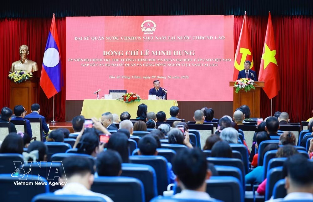 thu-tuong-le-minh-hung-phat-bieu-tai-buoi-gap-can-bo-nhan-vien-dai-su-quan-va-cong-dong-nguoi-viet-nam-tai-lao-anh-ttxvn.jpeg
