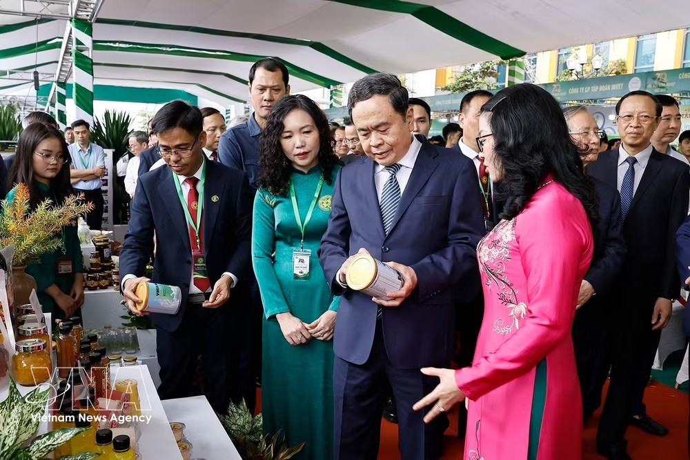 potal-chu-tich-quoc-hoi-du-le-ky-niem-70-nam-thanh-lap-hoc-vien-nong-nghiep-viet-nam-9078408.jpeg