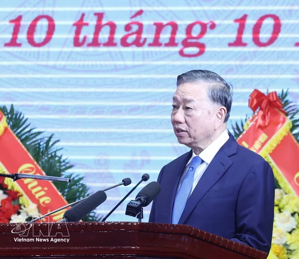 potal-tong-bi-thu-chu-tich-nuoc-du-le-ky-niem-80-nam-ngay-truyen-thong-luc-luong-vu-trang-thu-do-9078518.jpeg