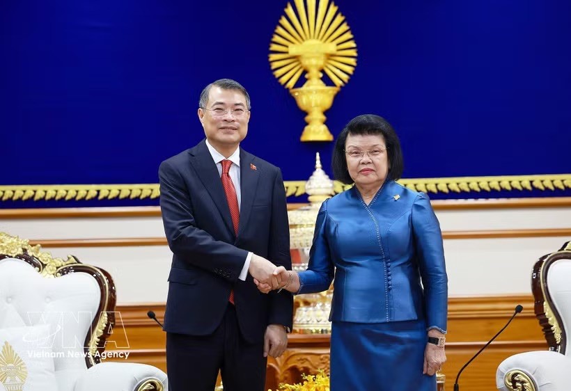 政府总理黎明兴会见柬埔寨国会主席昆索达莉。图：越通社