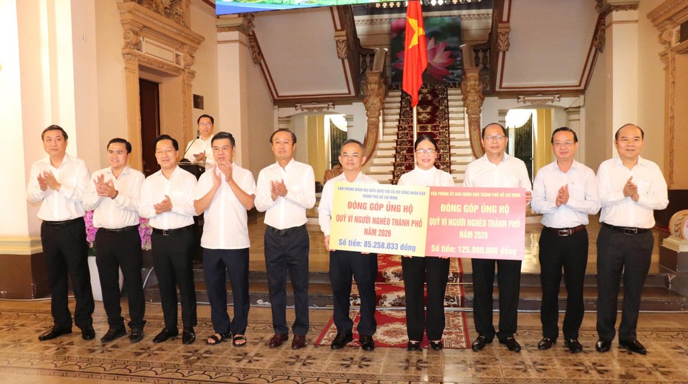 can-bo-cong-chuc-nguoi-lao-dong-co-quan.jpg
