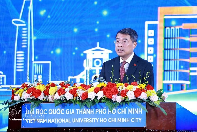 政府总理黎明兴出席胡志明市国立大学（VNUHCM）2026年开学典礼。