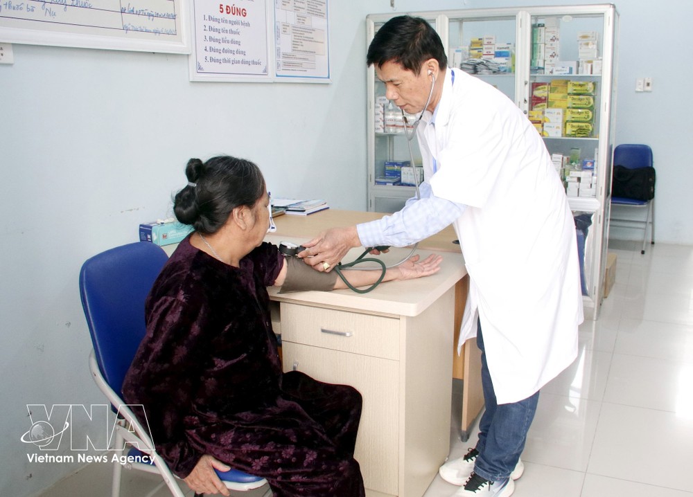 vnanet_potal-lan-toa-yeu-thuong-2.jpg