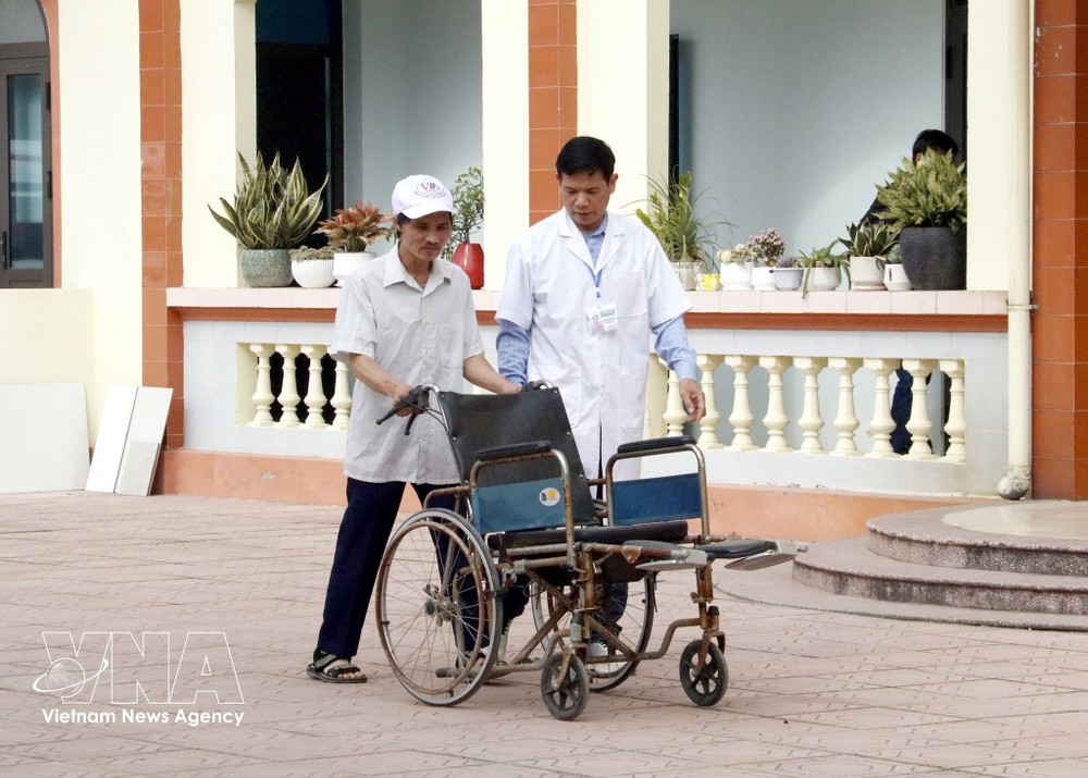 vnanet_potal-lan-toa-yeu-thuong-5.jpg