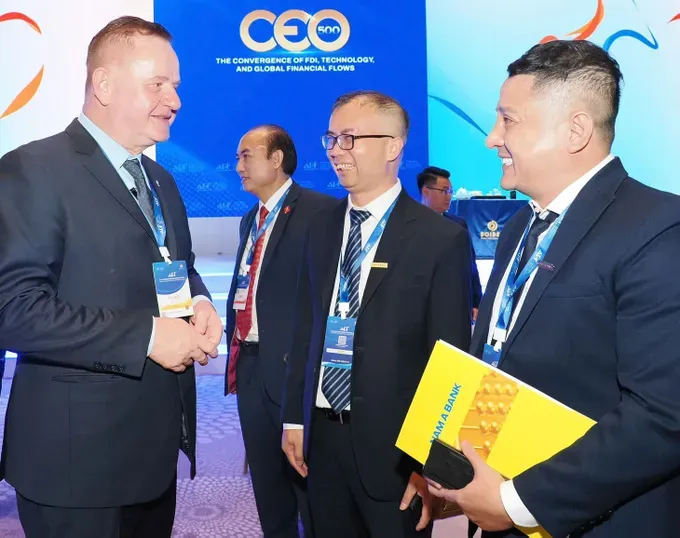ceo500-1043-3500.jpg
